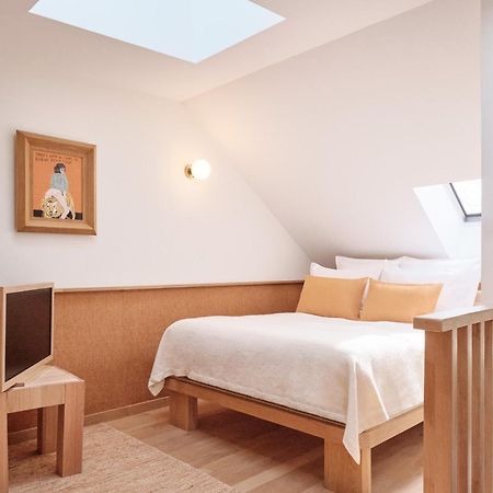 Elysee Montmartre Hotel Paris Bagian luar foto