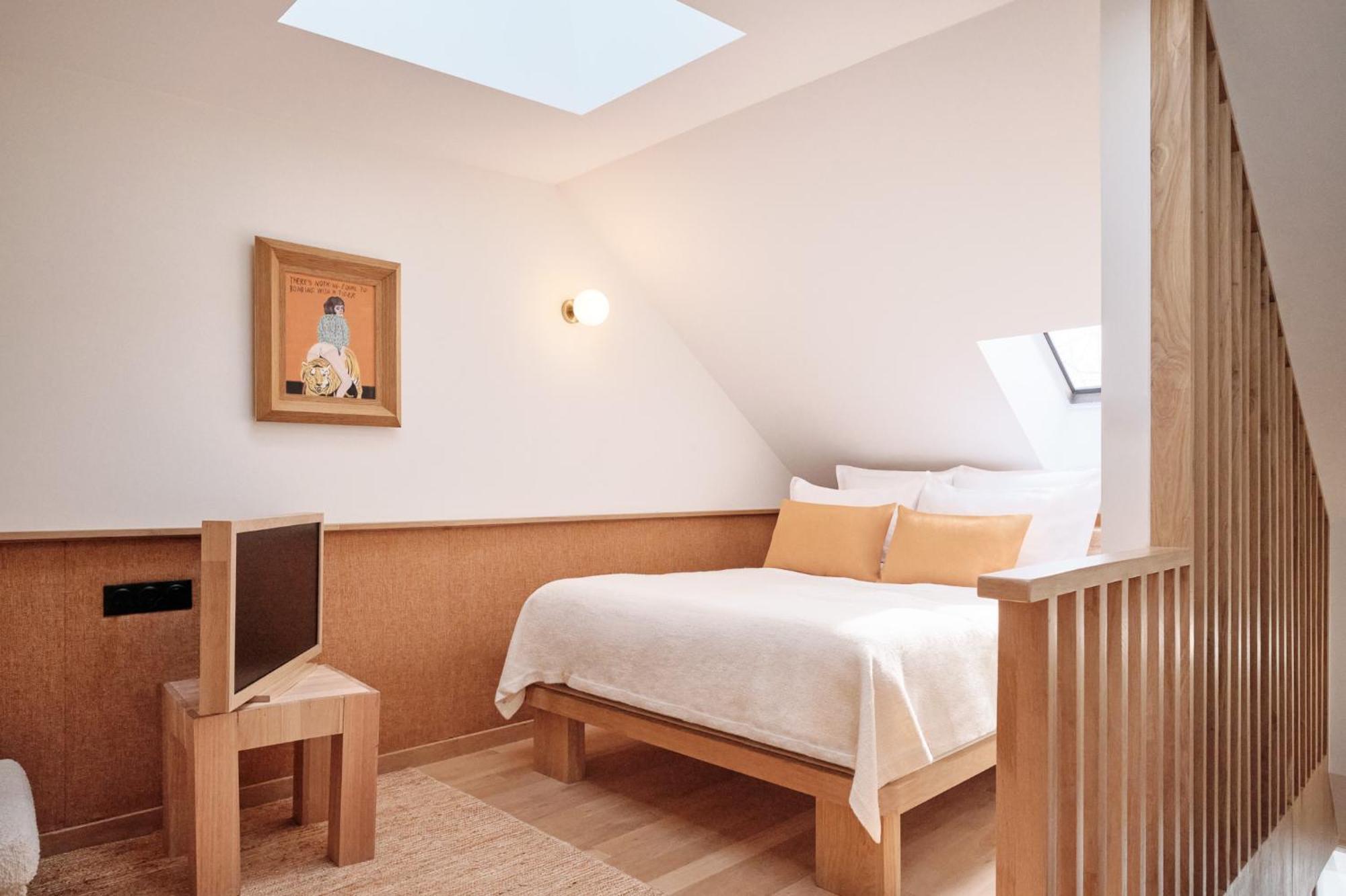 Elysee Montmartre Hotel Paris Bagian luar foto